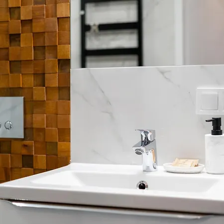 Old Town Chic With Mezzanine By Bookinghost *