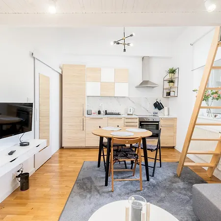 Apartman Old Town Chic With Mezzanine By Bookinghost *