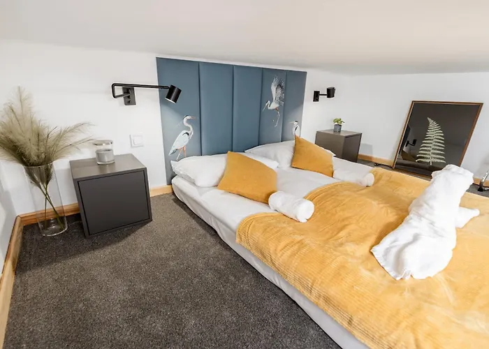 Old Town Chic With Mezzanine By Bookinghost Apartamento *