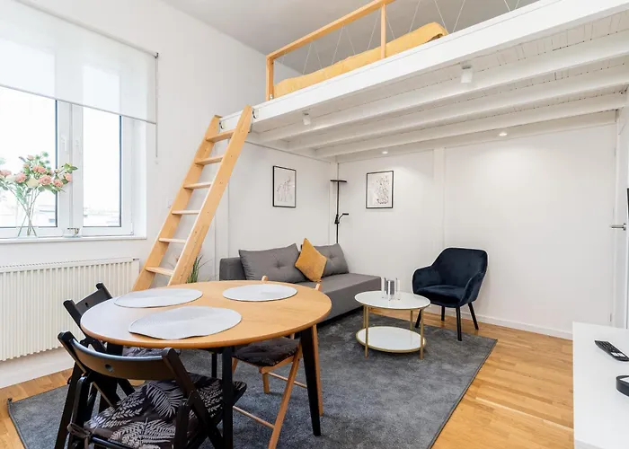 Old Town Chic With Mezzanine By Bookinghost Apartamento