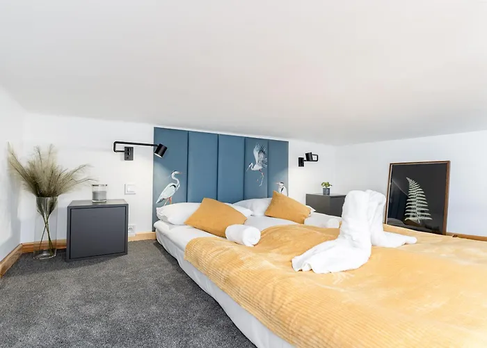 Old Town Chic With Mezzanine By Bookinghost Apartamento *