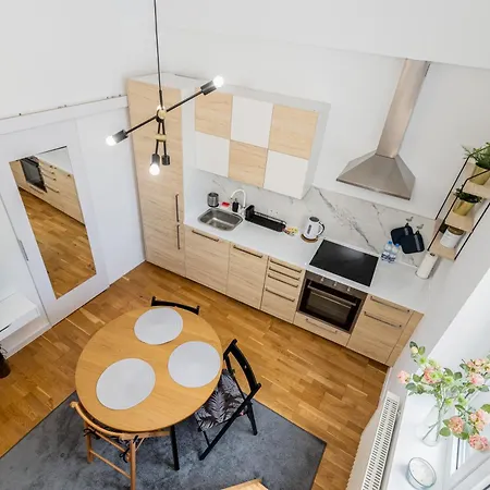 Апартаменты Old Town Chic With Mezzanine By Bookinghost