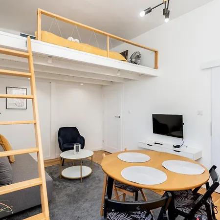 Apartman Old Town Chic With Mezzanine By Bookinghost